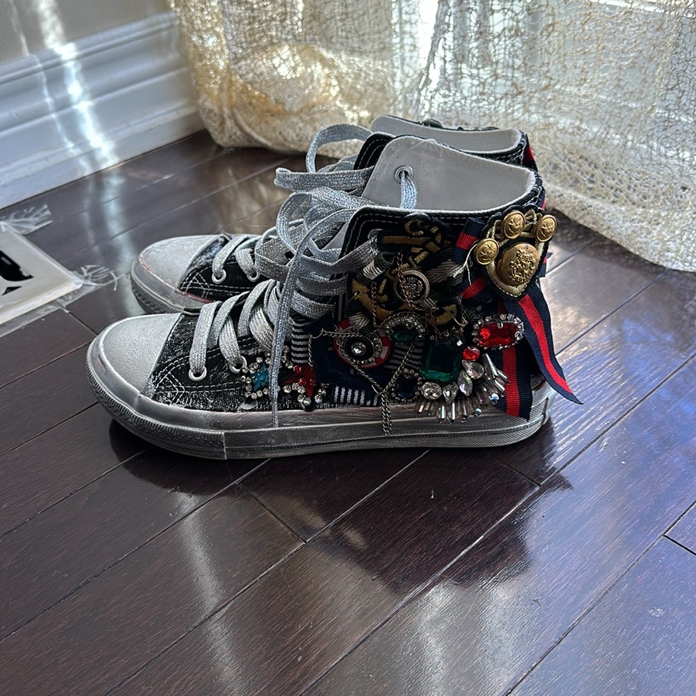 B2 shoes - Picture 2 of 8